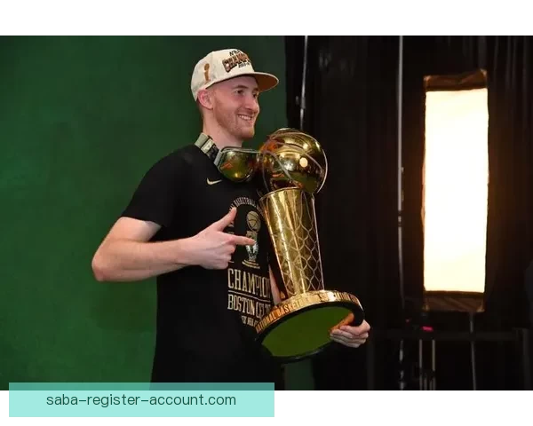 豪瑟达成绿军历史新里程碑 成为队史第十位投中700个三分的球员